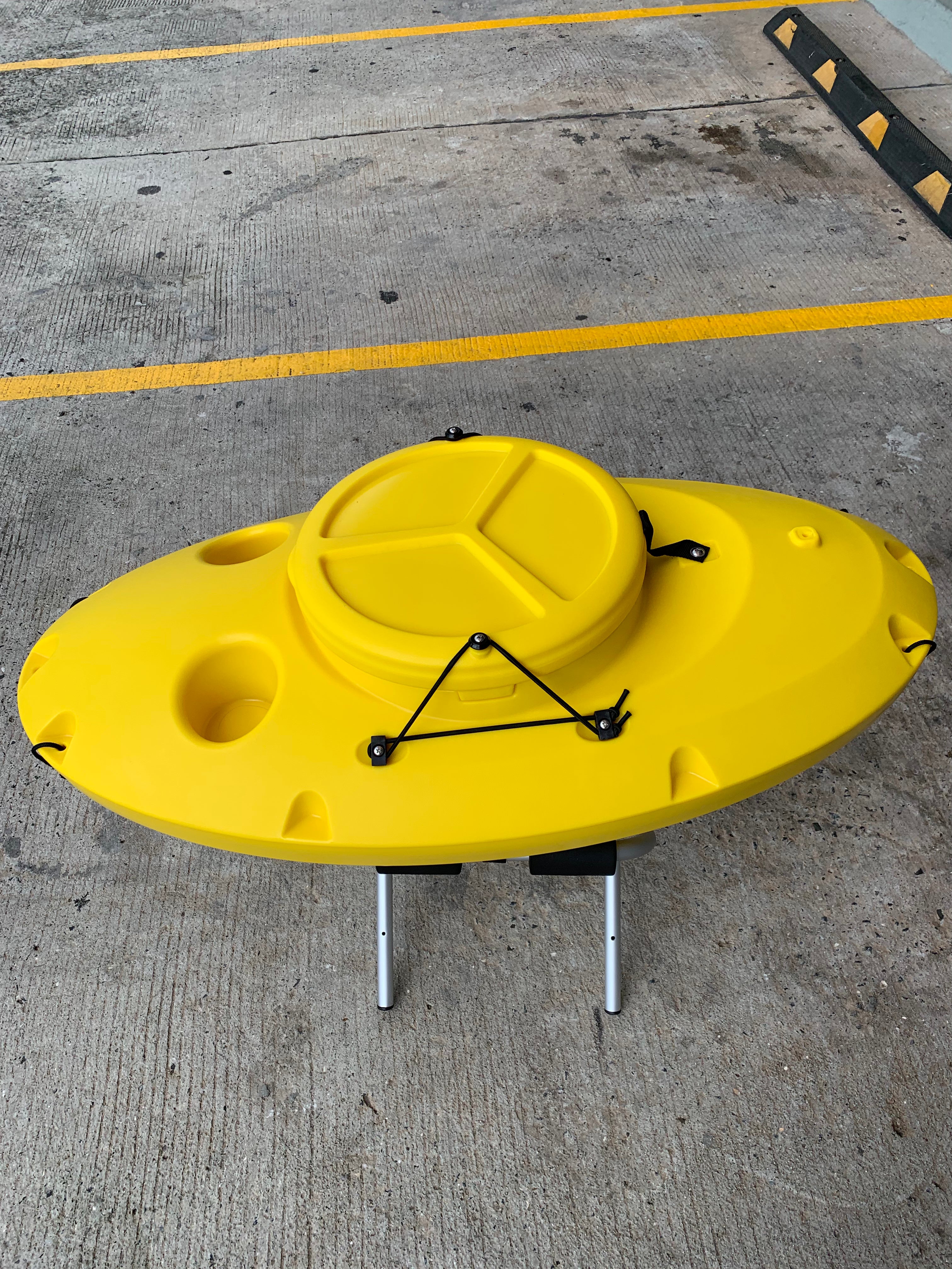 Cooler flotador y almacenaje para kayak